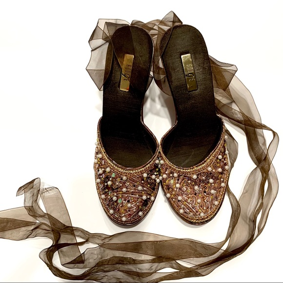 ROUGE VINTAGE PLATFORM LACE UP CLOSED TOE WEDGE WITH BEADED SEQUINS DETAIL - Picture 8 of 15